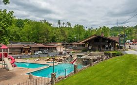 Brookside Lodge